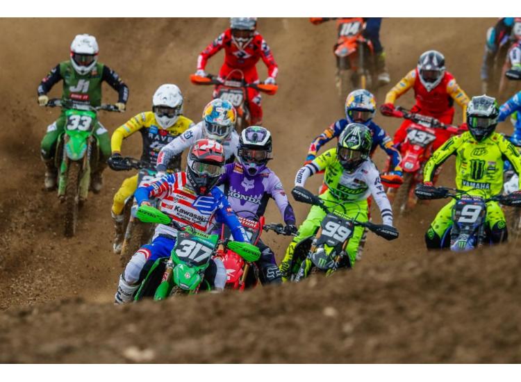 Premier podium en GP pour Mathis Valin