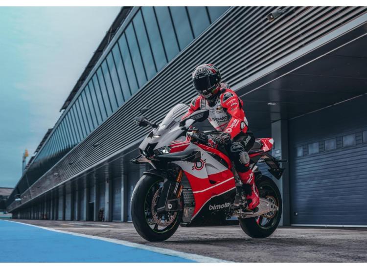 bimota KB998 Rimini : début des ventes le 9 avril