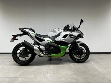 KAWASAKI Ninja 7 Hybrid