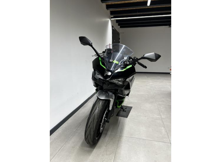 KAWASAKI Ninja 7 Hybrid / 2024 / 151 km