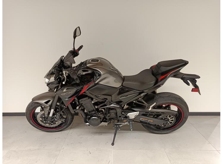 KAWASAKI Z 900