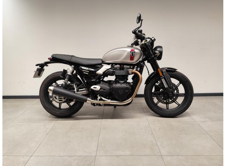 TRIUMPH SPEED TWIN 900 / NEW 2025 / 1.174 KM