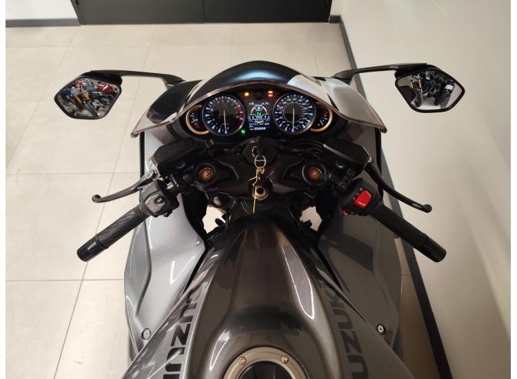 SUZUKI GSX-R 1340 HAYABUSA