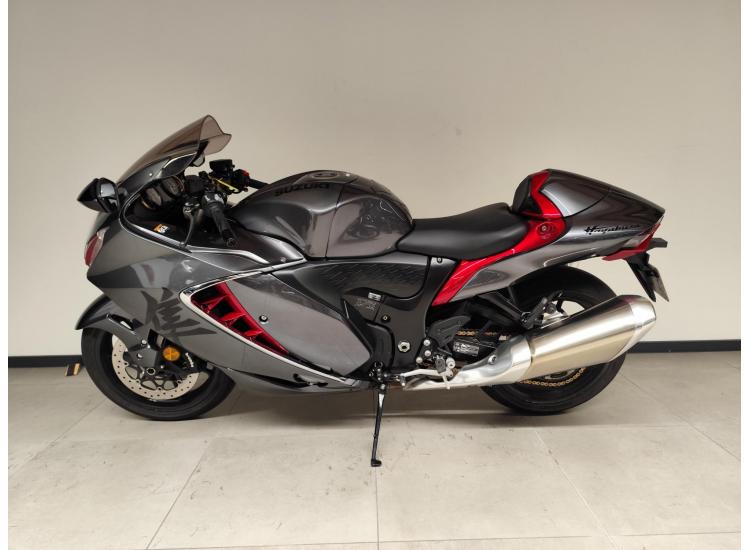 SUZUKI GSX-R 1340 HAYABUSA