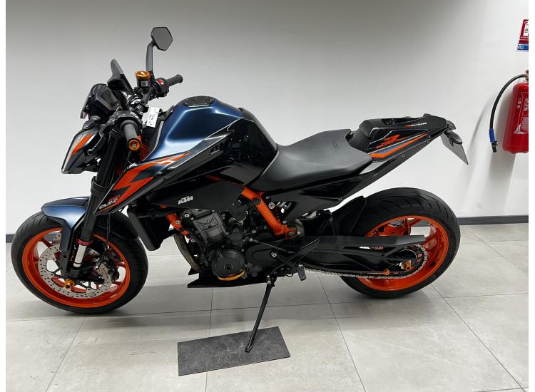 KTM 890 DUKE R akrapovic 
