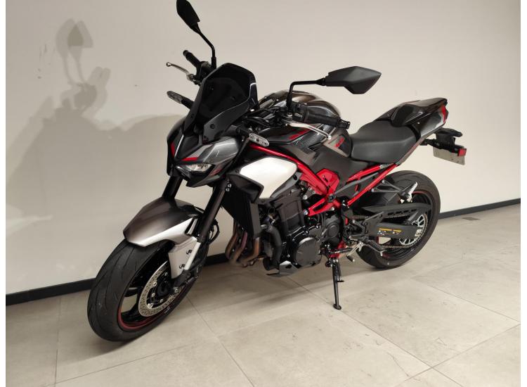 Z 900 A2 / 2025 / 750KMS / PACK PERF SHIFTER / 170€/mois 36mois avec assurance gva