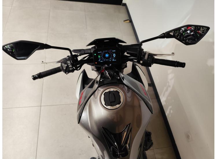 Z 900 A2 / 2025 / 750KMS / PACK PERF SHIFTER / 170€/mois 36mois avec assurance gva