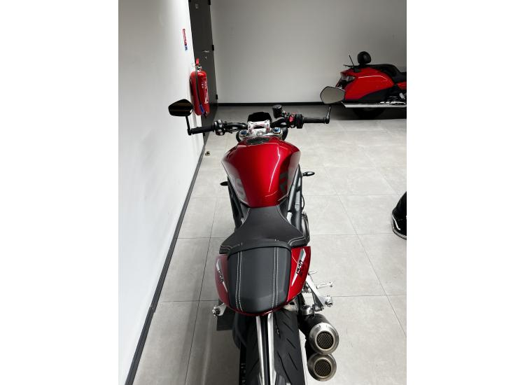 TRIUMPH SPEED TRIPLE 1200 RS