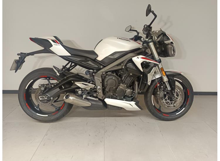 TRIUMPH STREET TRIPLE 660 S A2