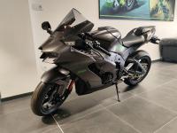 KAWASAKI ZX-10RR PERFORMANCE / 2025 