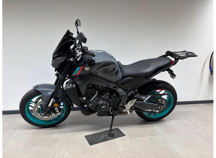 YAMAHA MT09 / 2022 