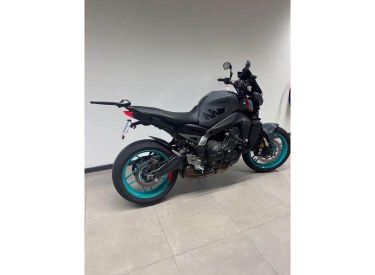 YAMAHA MT09 / 2022 