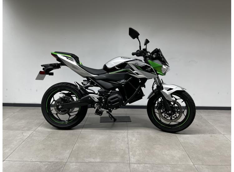 KAWASAKI Ze-1 / 2024 / 159 km 