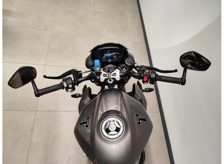 TRIUMPH STREET TRIPLE 765 RS / 2023 / 9.000 km 