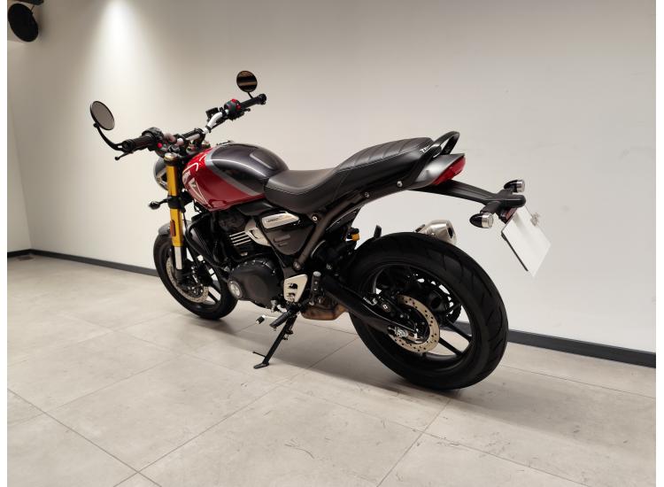 TRIUMPH SPEED 400 / 2024 / 965 KM