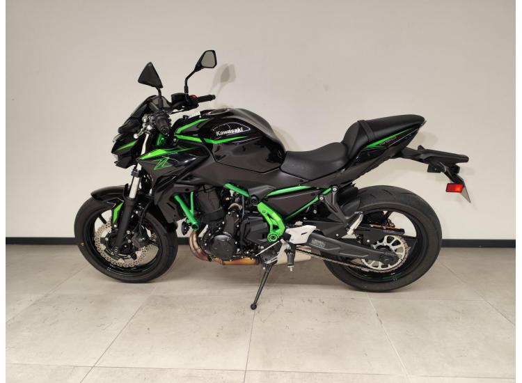 Z650 / 2025/ 600KMS / 115€/MOIS AVEC ASSURANCE GVA