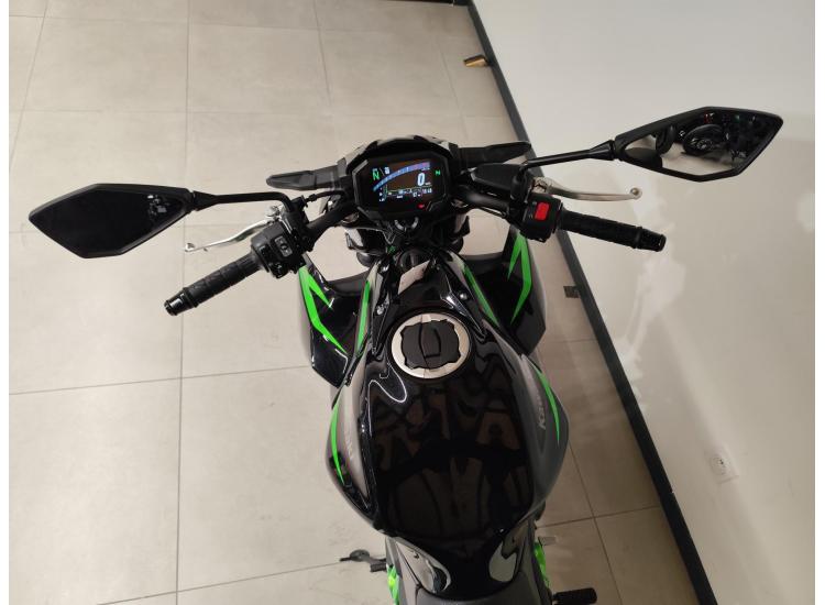 Z650 / 2025/ 600KMS / 115€/MOIS AVEC ASSURANCE GVA