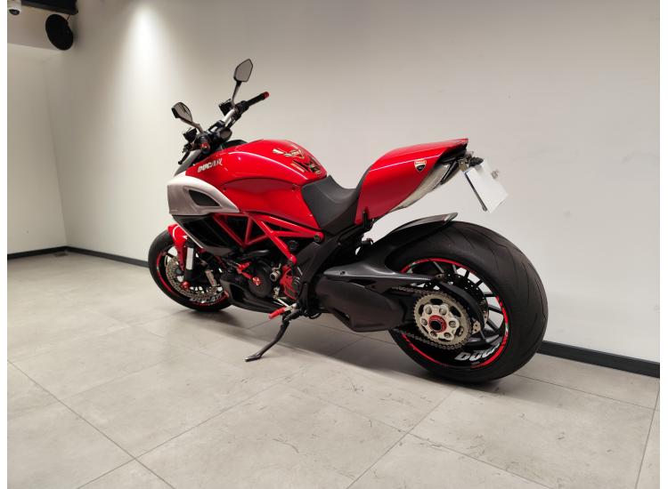 DUCATI DIAVEL 1200 RED / 2012 / 25.758 KM